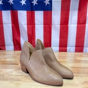 Nisolo Tan Leather Ankle Boots